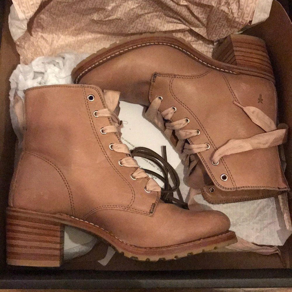Gal Meets Glam x Frye Boot
